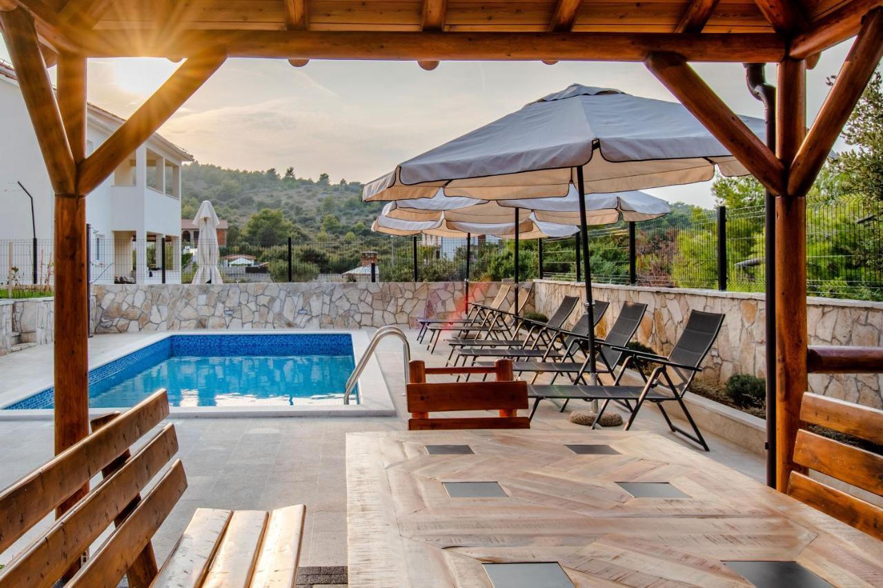 Luxury Apartments Alkar With Swimming Pool Razanj Exterior photo