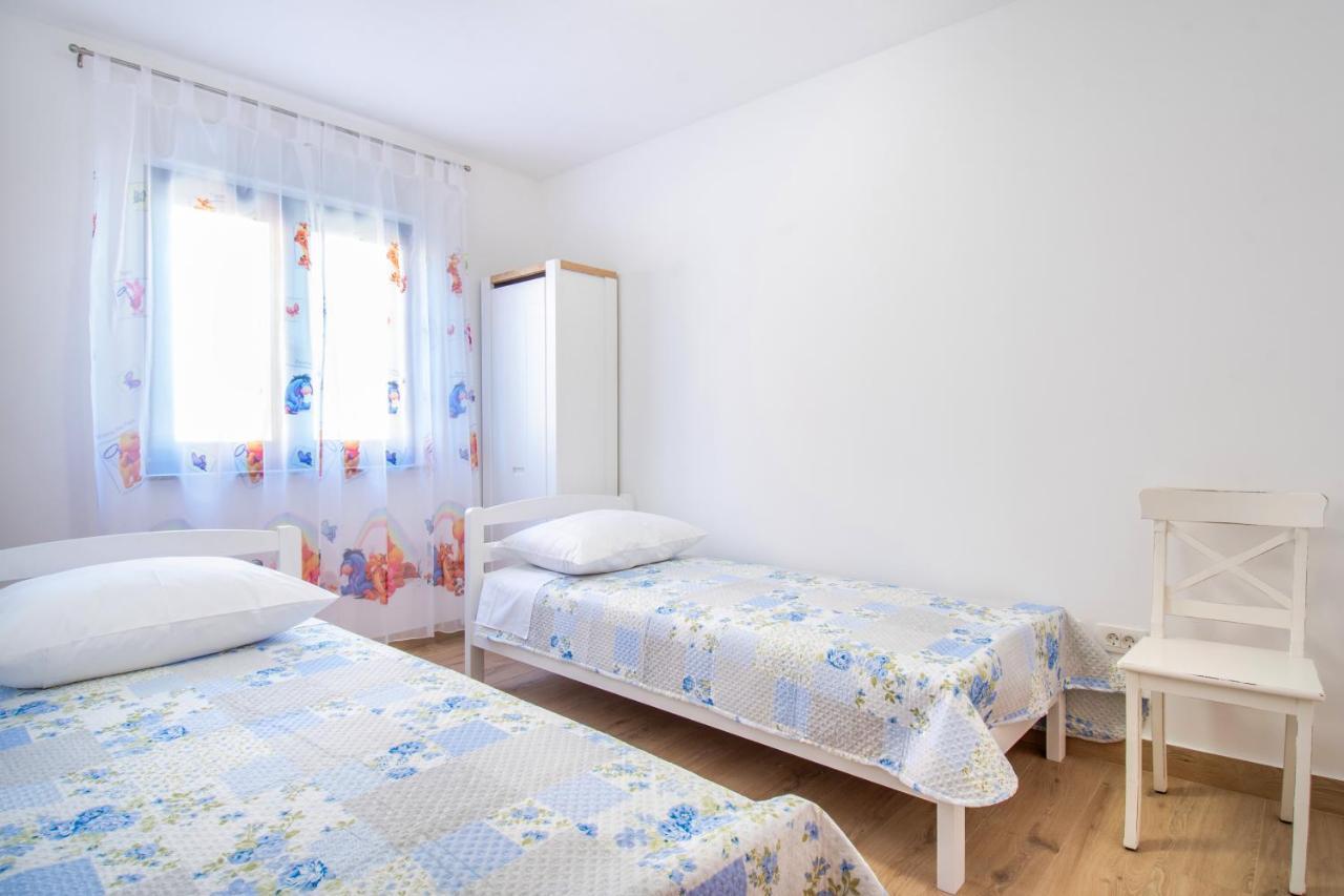 Luxury Apartments Alkar With Swimming Pool Razanj Exterior photo