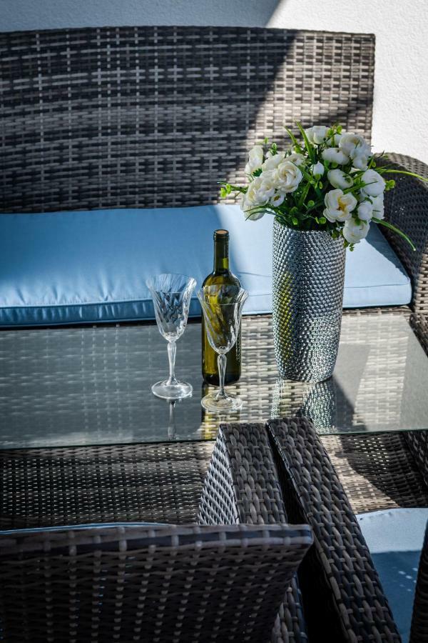 Luxury Apartments Alkar With Swimming Pool Razanj Exterior photo
